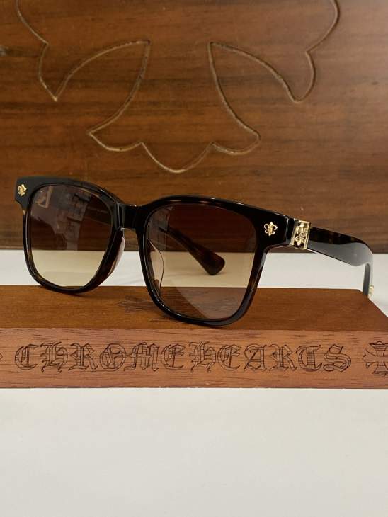 Picture of Chrome Hearts Sunglasses _SKUfw73375550fw